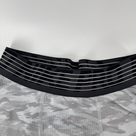 Nike pro size M Grey camo print leggings - Picture 2 of 6